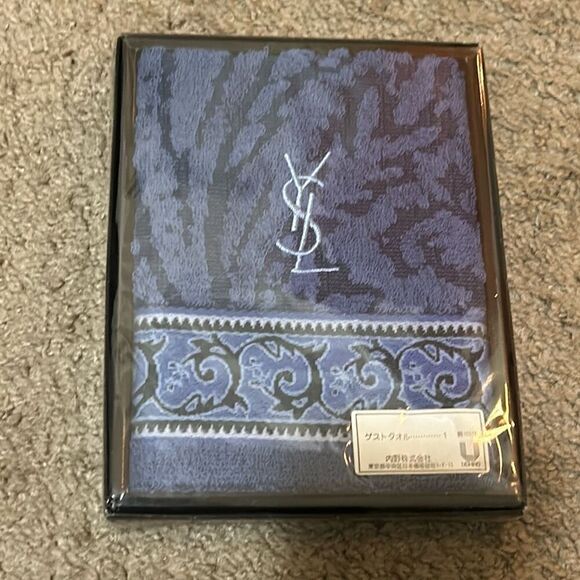 YSL Decor Hand Town Blue Fleur De Lis Pattern Luxury Guest Bathroom New Gift - Picture 1 of 7
